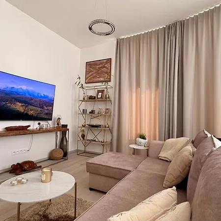 Uno Brand New Ac In Center * Bratislava