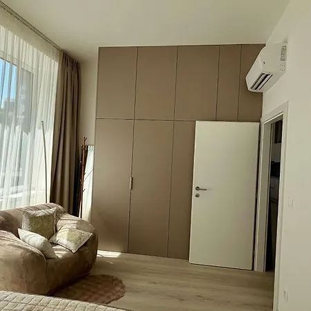 Uno Brand New Ac In Center Appartamento Bratislava